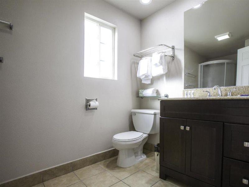 Tri-Valley Inn & Suites Pleasanton Bagian luar foto