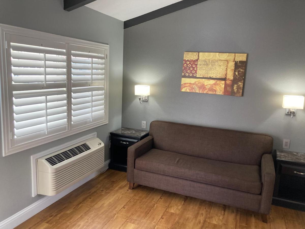 Tri-Valley Inn & Suites Pleasanton Bagian luar foto
