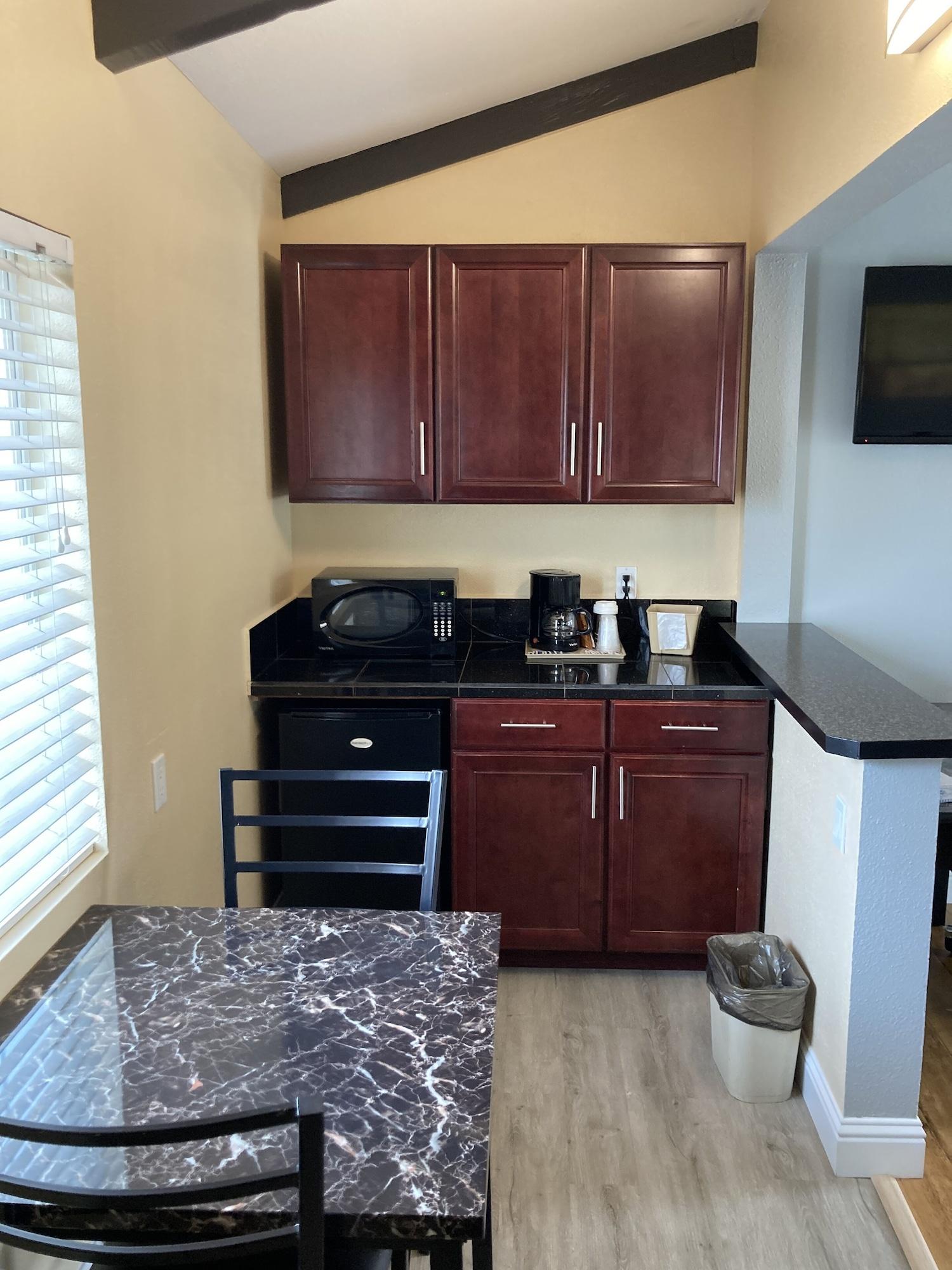 Tri-Valley Inn & Suites Pleasanton Bagian luar foto