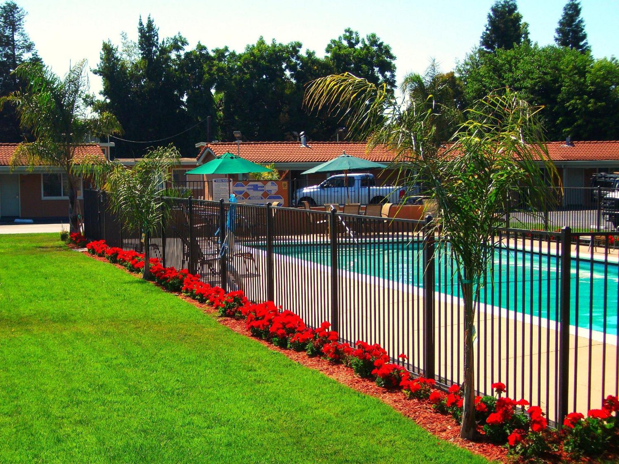 Tri-Valley Inn & Suites Pleasanton Bagian luar foto