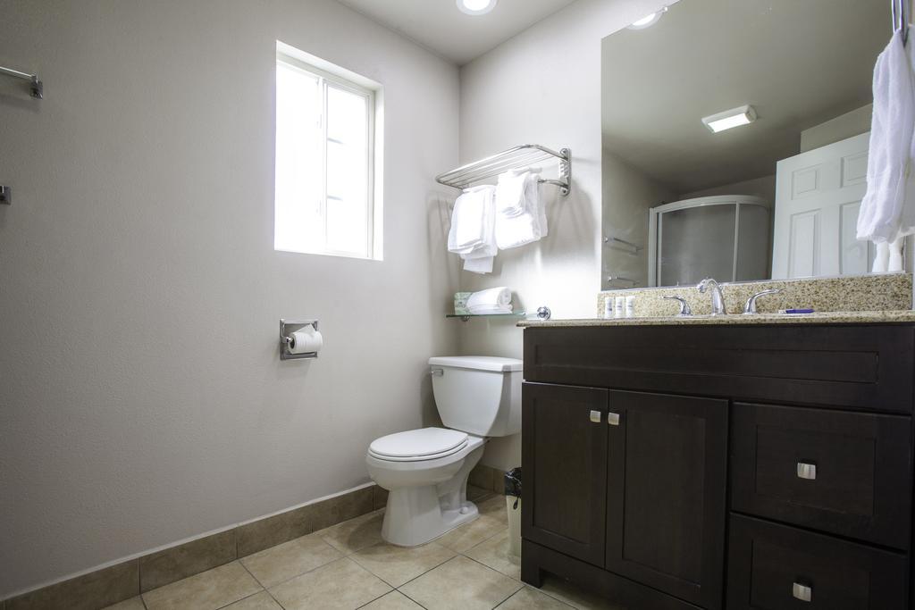 Tri-Valley Inn & Suites Pleasanton Bagian luar foto