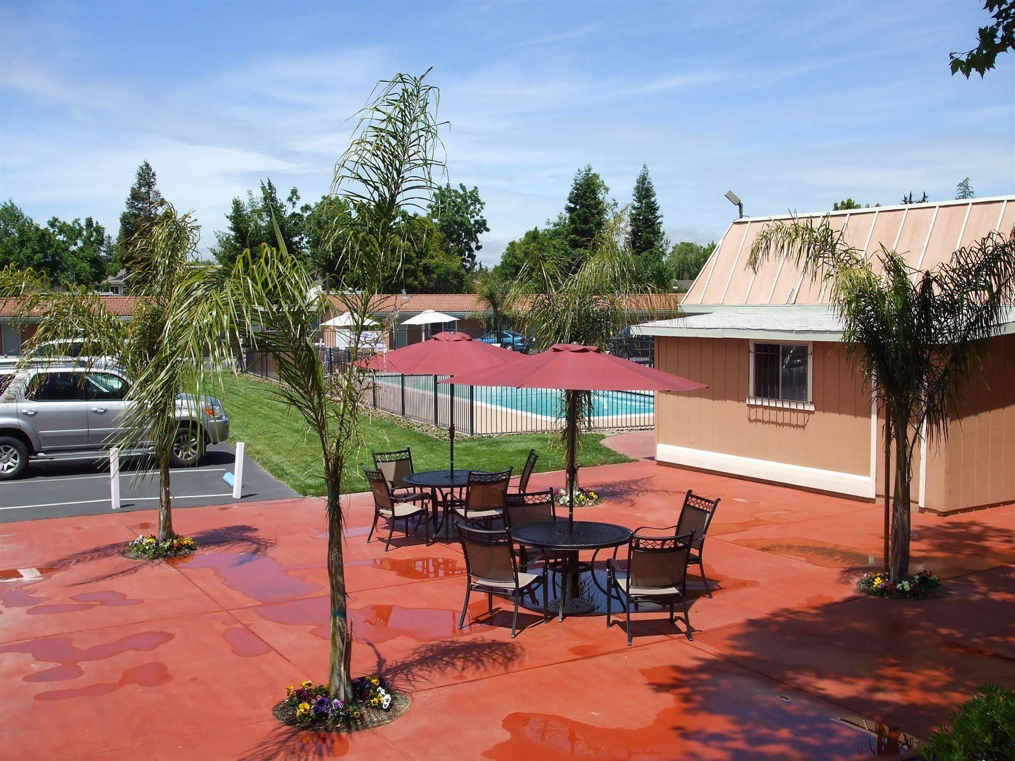 Tri-Valley Inn & Suites Pleasanton Bagian luar foto