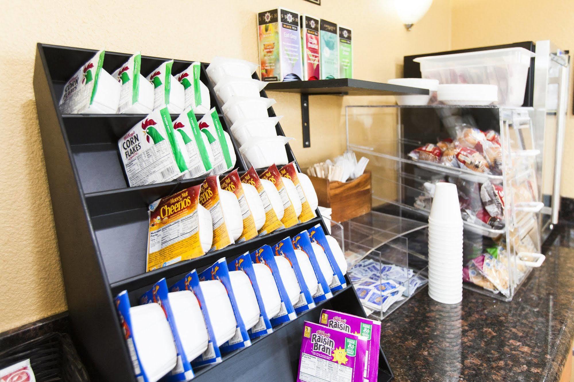 Tri-Valley Inn & Suites Pleasanton Bagian luar foto